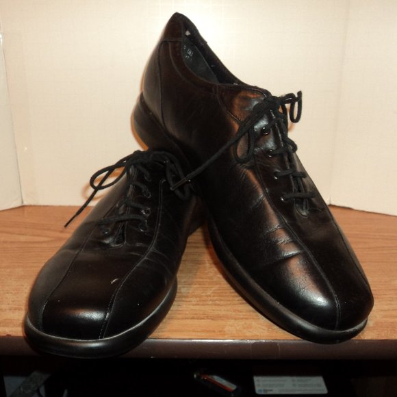 Munro American Women's Size 11 M Shoes Black Lace Up Leather - Picture 1 of 12